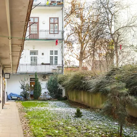 Old Town 2 Garden Free Parking Μπρατισλάβα