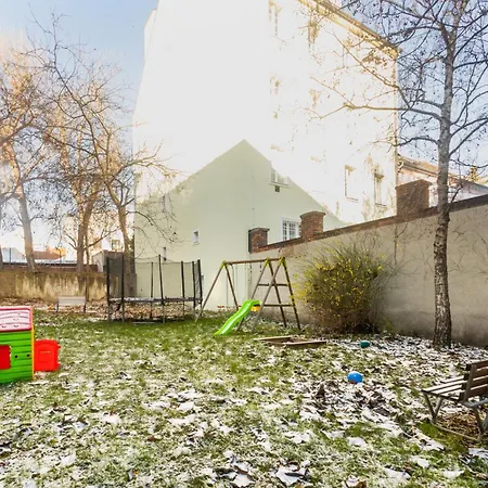 Old Town 2 Garden Free Parking アパート